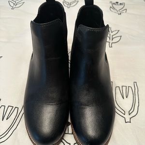 Blondo Waterproof Leather Chelsea Boots